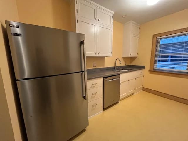 Milwaukee County apartments for rent - Property image - 4428 N. Oakland Ave - 3