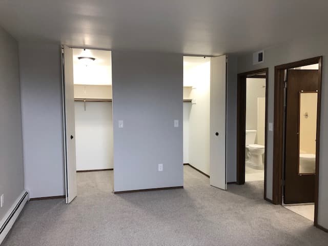 Milwaukee County apartments for rent - image - IMG_3004.jpg