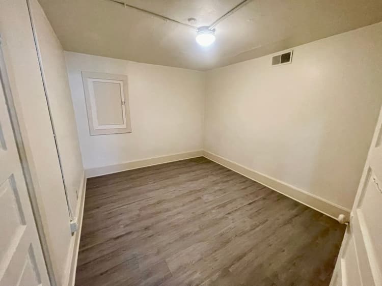 Milwaukee County apartments for rent - image - large (11).jpeg