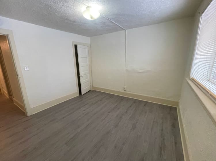 Milwaukee County apartments for rent - image - large (8).jpeg