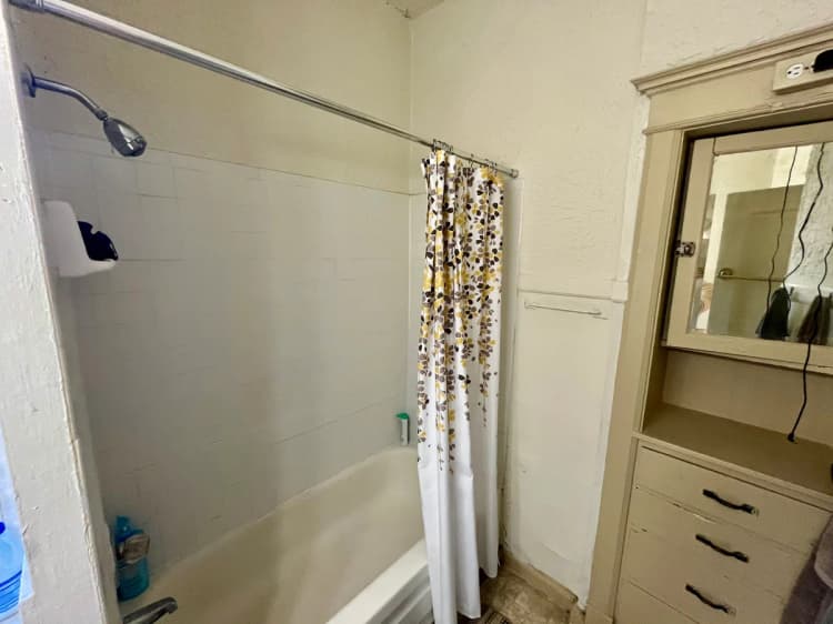Milwaukee County apartments for rent - image - property-image-1793284605118.jpeg