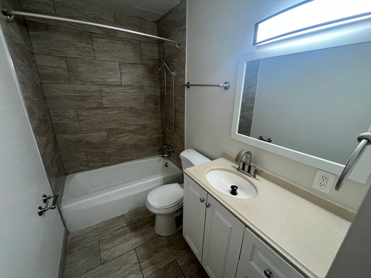 Milwaukee County apartments for rent - Property image - 5501 W National Ave - 3