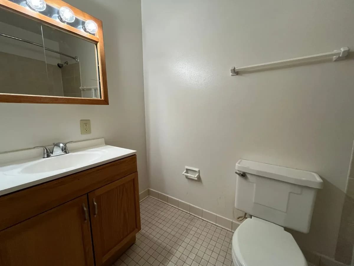 Milwaukee County apartments for rent - image - imgi_29_large.webp
