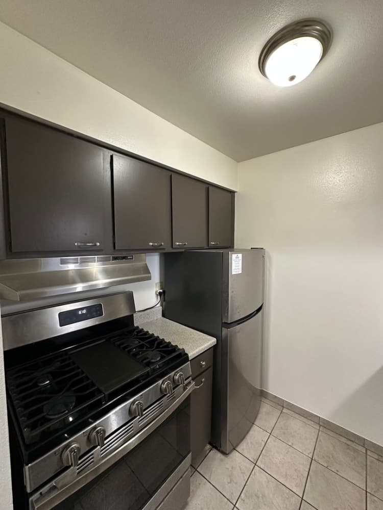 Milwaukee County apartments for rent - image - large (32).jpeg