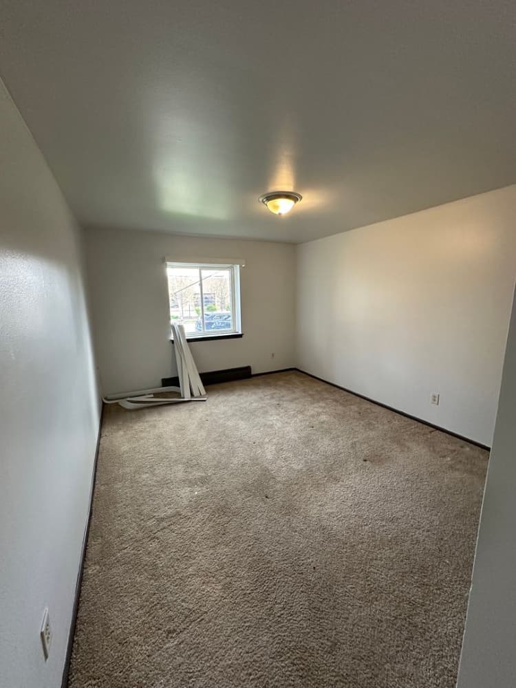 Milwaukee County apartments for rent - image - large (20).jpeg