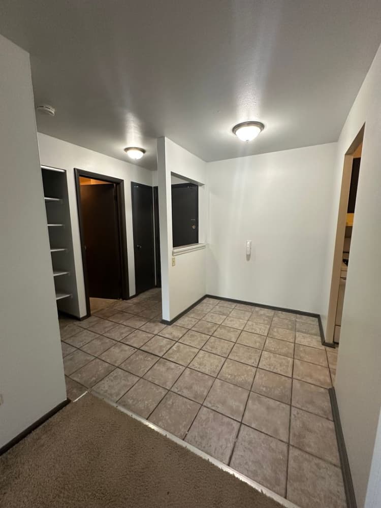 Milwaukee County apartments for rent - image - large (16).jpeg
