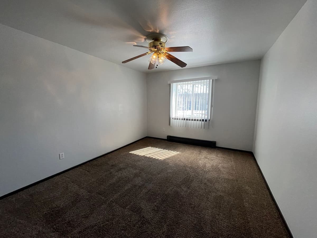 Milwaukee County apartments for rent - image - large (3).jpeg