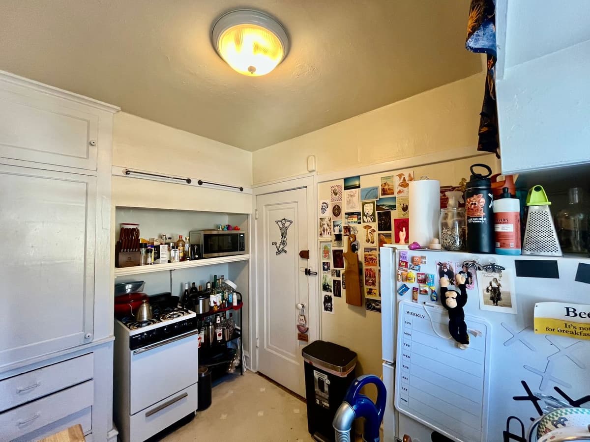 Milwaukee County apartments for rent - Property image - 1800-1808 E Olive St - 3