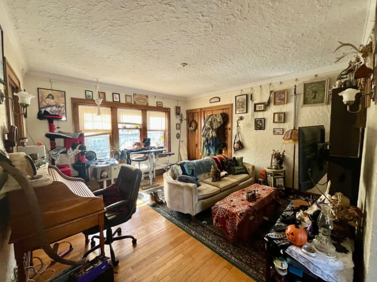 Milwaukee County apartments for rent - image - large (1).jpeg