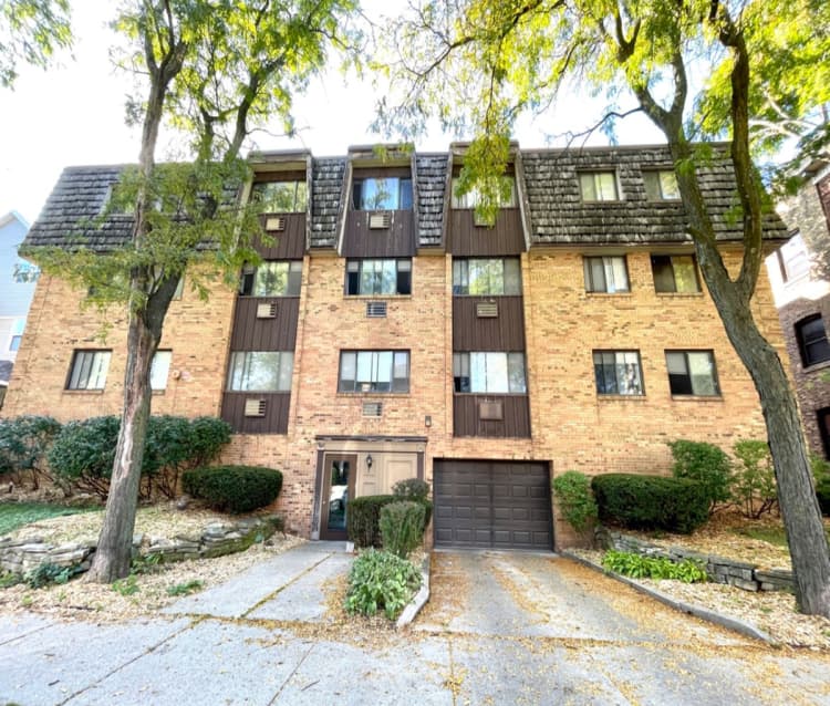 Milwaukee County apartments for rent - image - large.jpg