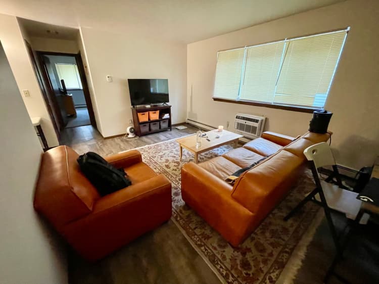 Milwaukee County apartments for rent - image - large (8).jpeg