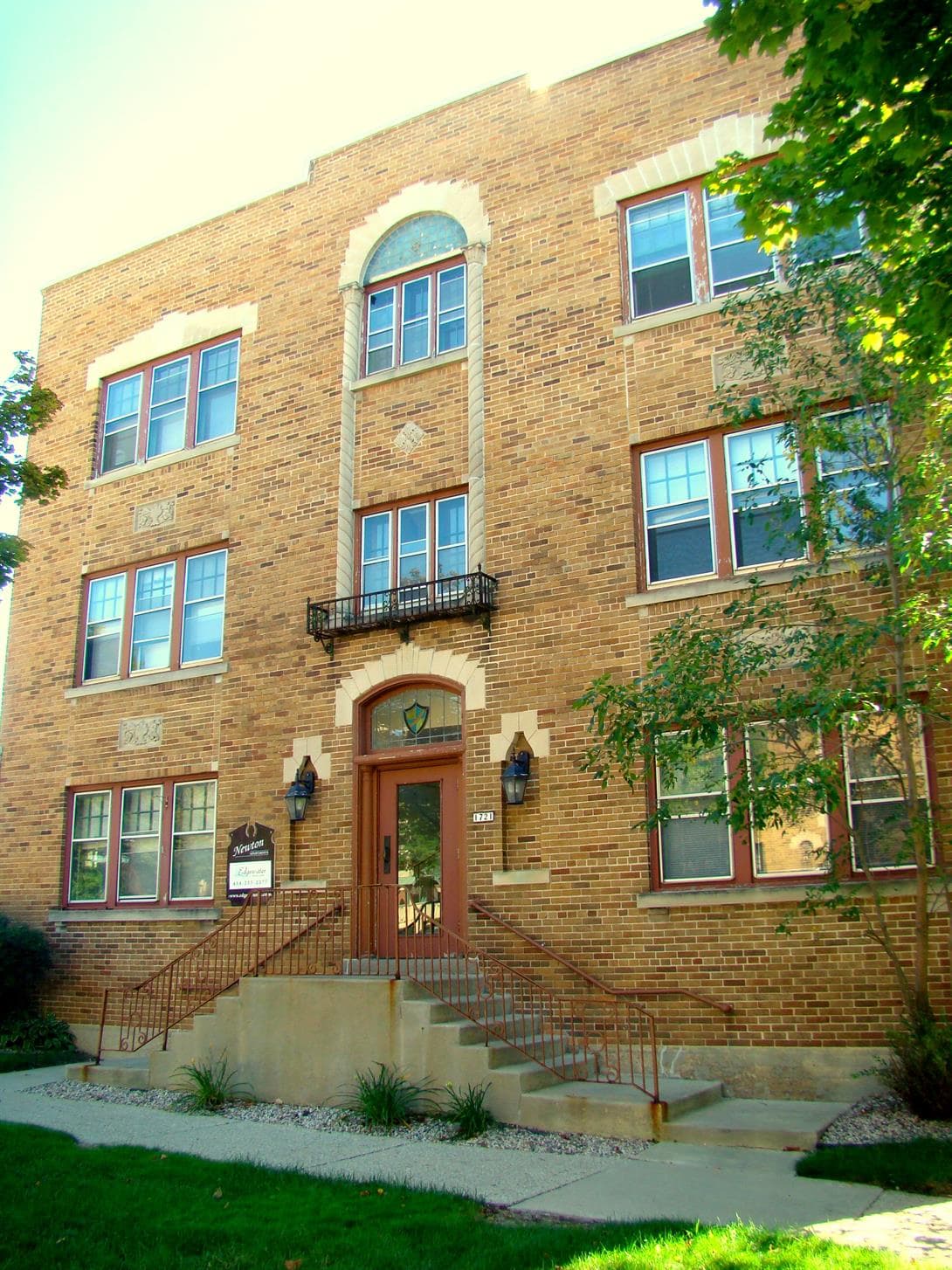 Milwaukee County apartments for rent - Property image - Newton - 1