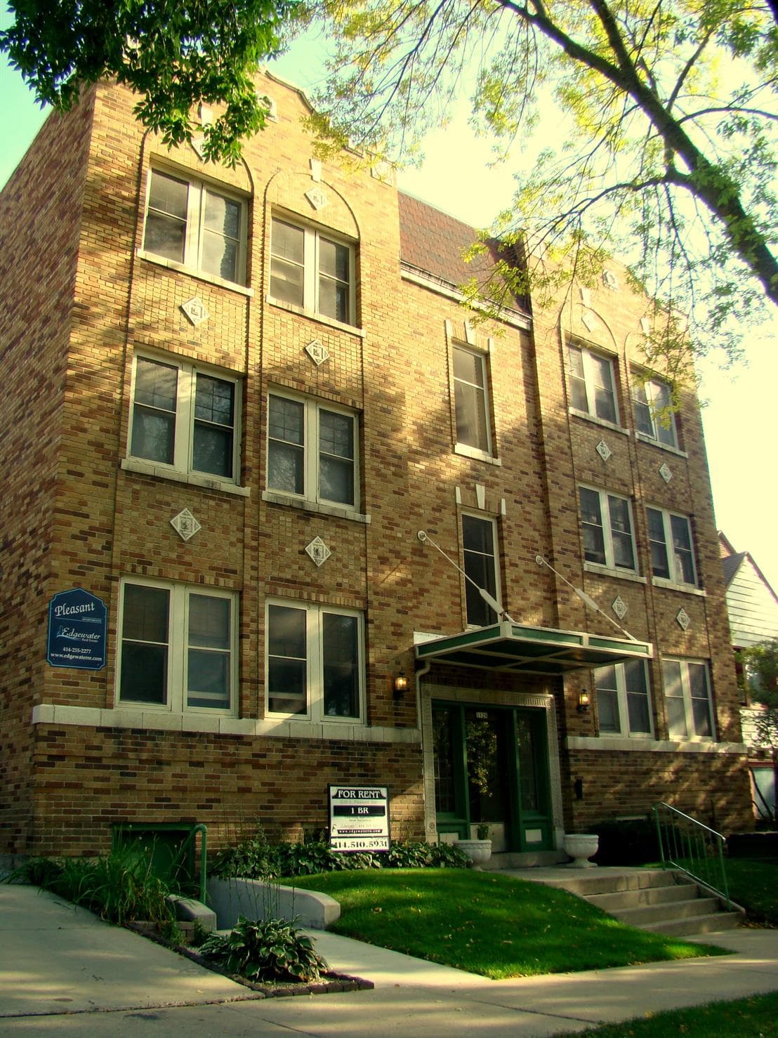 Milwaukee County apartments for rent - Property image - 1126 E. Pleasant Street - 1
