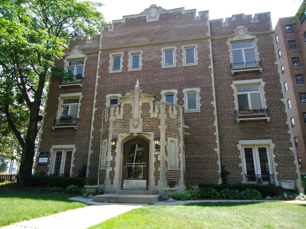 Milwaukee County apartments for rent - Property image - Edgewater - 1