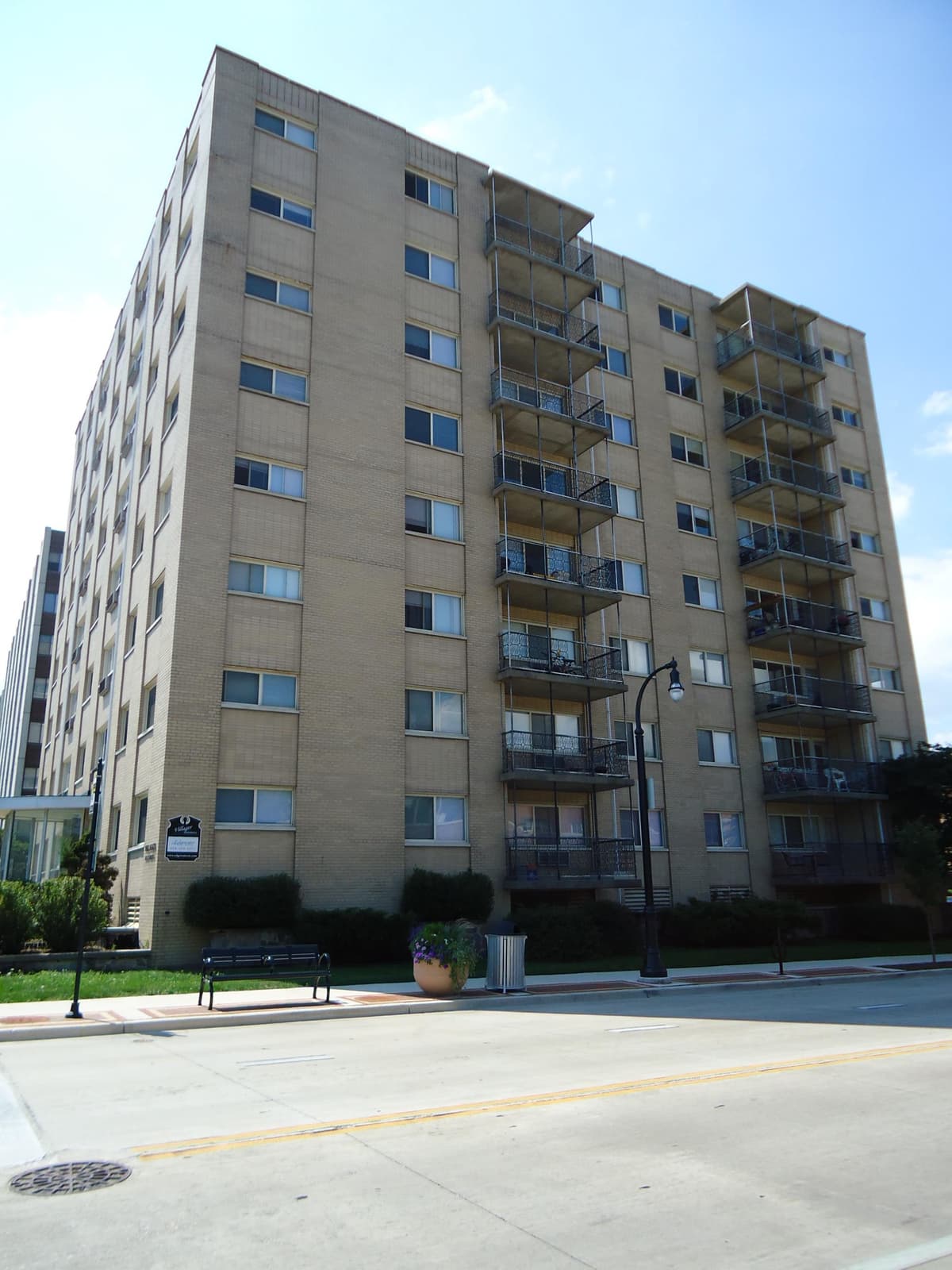 Milwaukee County apartments for rent - Property image - Villager - 1