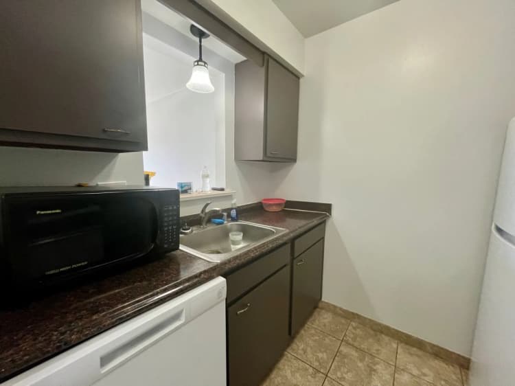 Milwaukee County apartments for rent - image - imgi_25_large.webp