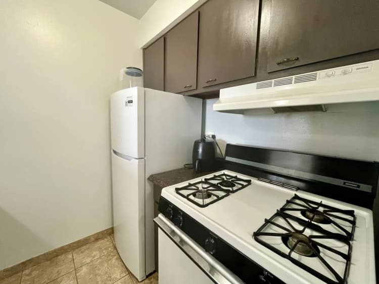 Milwaukee County apartments for rent - image - imgi_28_large.webp