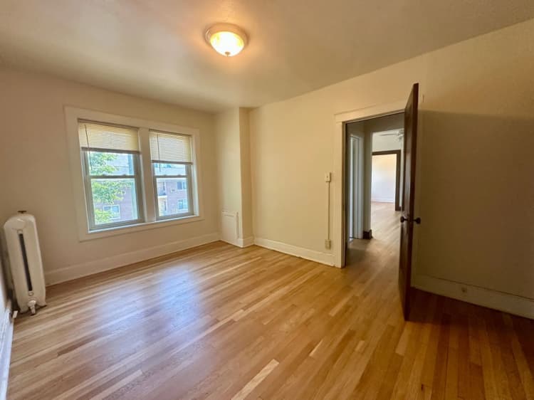 Milwaukee County apartments for rent - image - imgi_18_large.webp