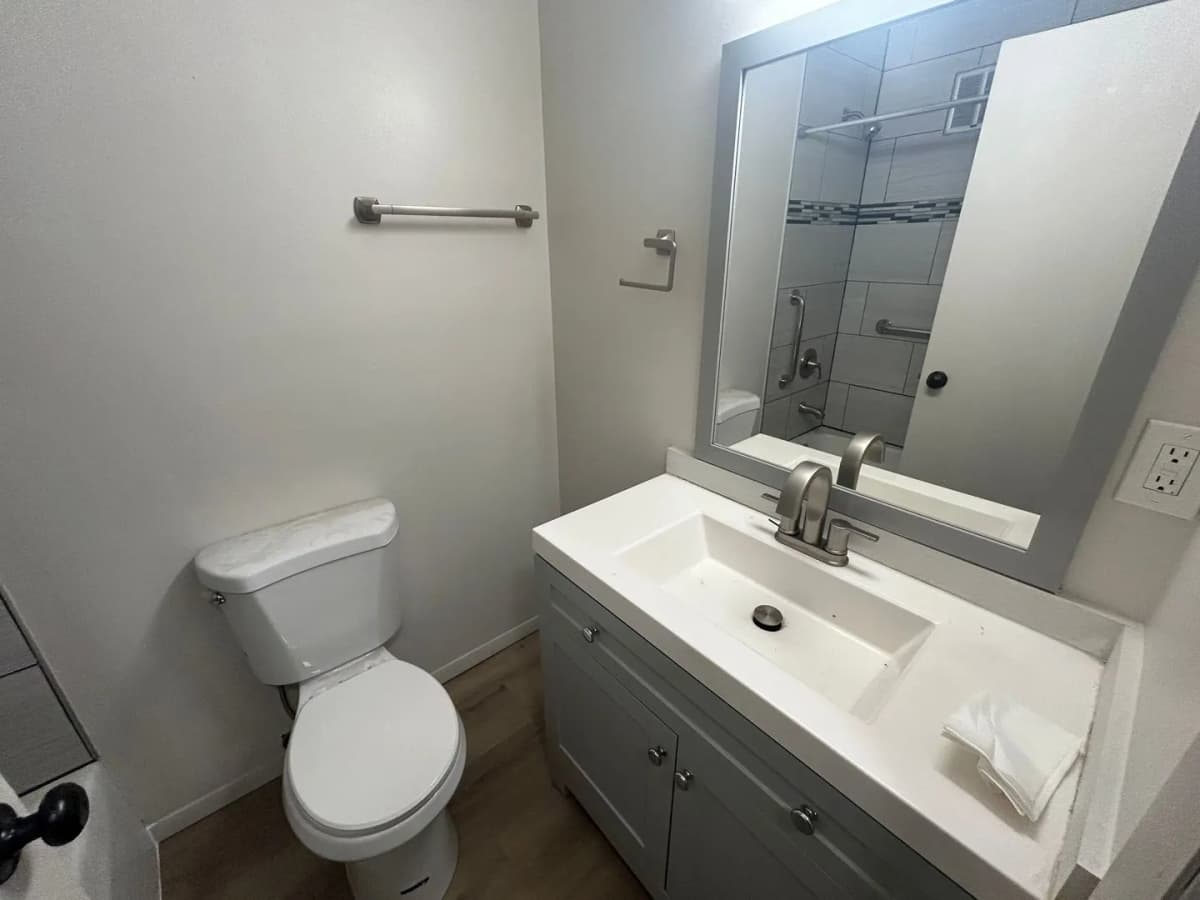 Milwaukee County apartments for rent - image - imgi_16_large.webp