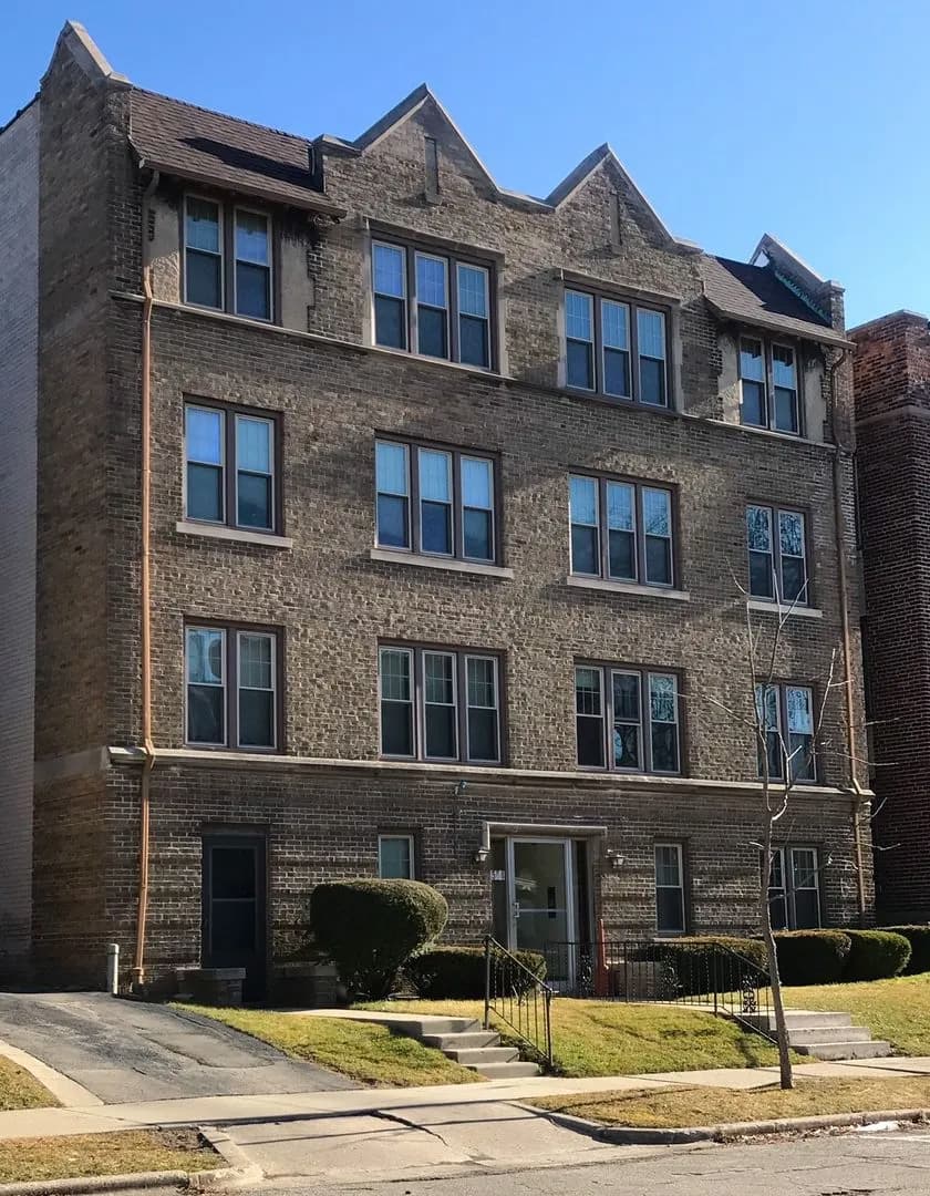 Milwaukee County apartments for rent - Property image - 2564 N Murray Ave - 1