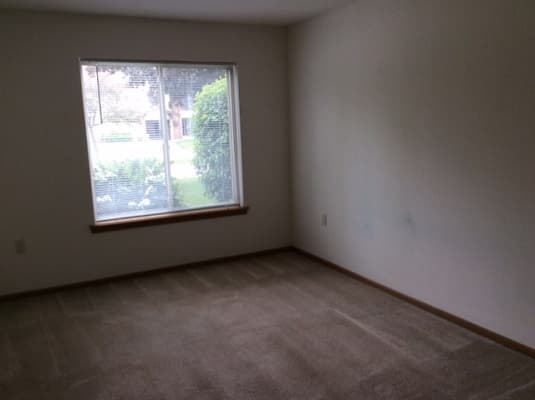 Milwaukee County apartments for rent - image - bedroom.jpg