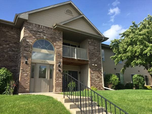 Milwaukee County apartments for rent - image - outside.jpg