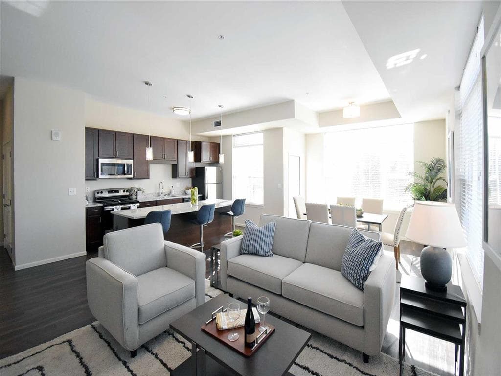 Milwaukee County apartments for rent - Property image - Oaks of Shorewood Apartments - 2