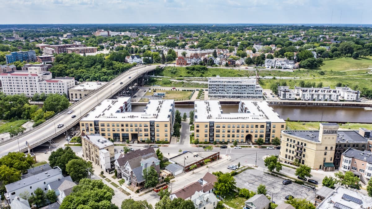 Milwaukee County apartments for rent - image - 26285435