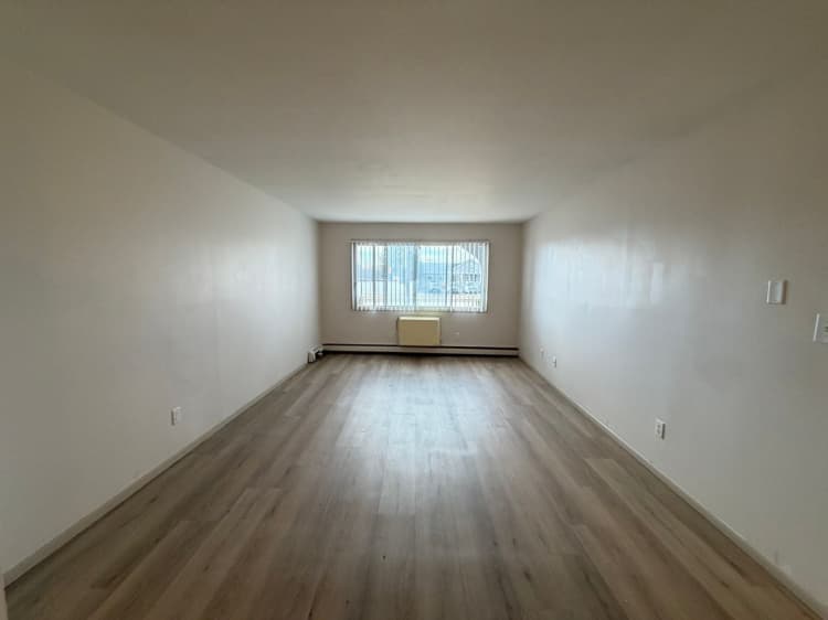 Milwaukee County apartments for rent - image - large (12).jpeg