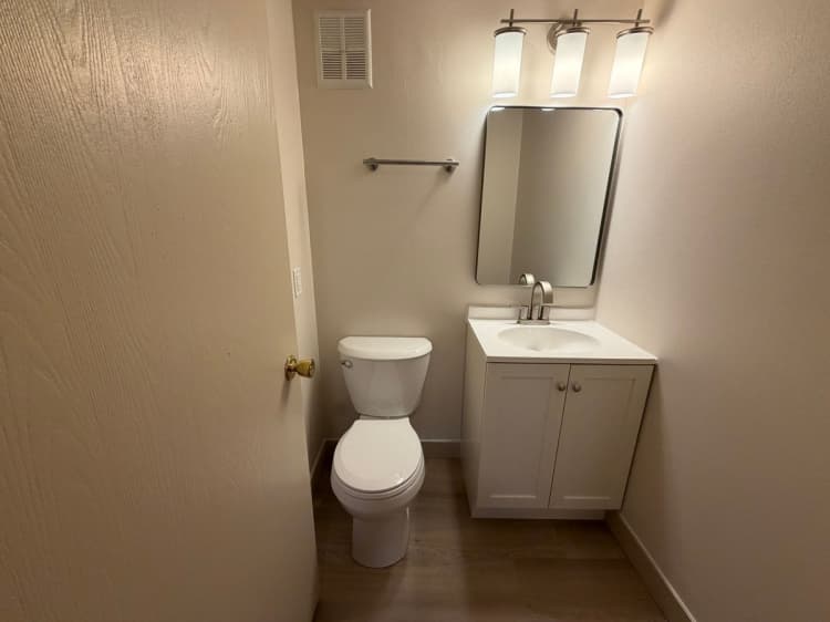 Milwaukee County apartments for rent - image - large (8).jpeg
