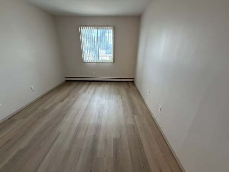 Milwaukee County apartments for rent - image - large (3).jpeg