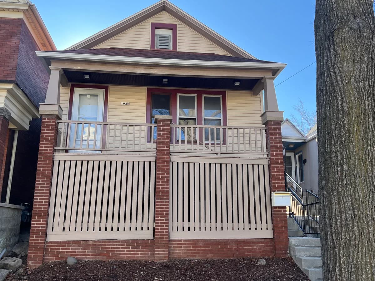 Milwaukee County apartments for rent - Property image - 1025 E Land Pl. - (Single Family) - 1