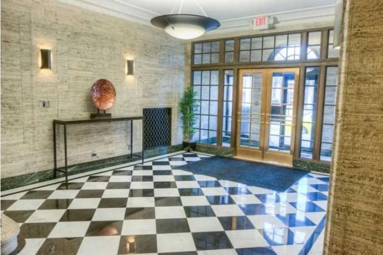 Milwaukee County apartments for rent - image - Bridgeview-Entrance-2-1.jpg