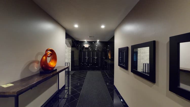Milwaukee County apartments for rent - image - Bridgeview - Lobby 2.jpg