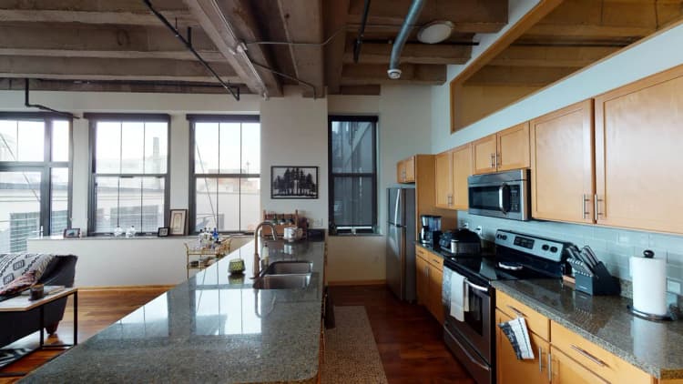 Milwaukee County apartments for rent - image - Bridgeview - Kitchen 3.jpg