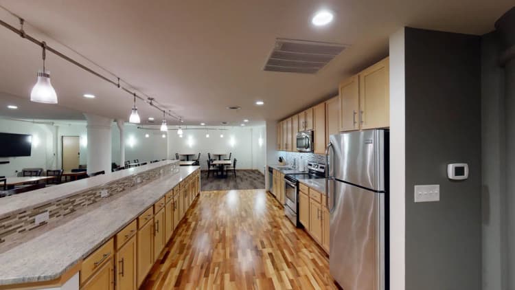 Milwaukee County apartments for rent - image - Bridgeview - Kitchen 6.jpg