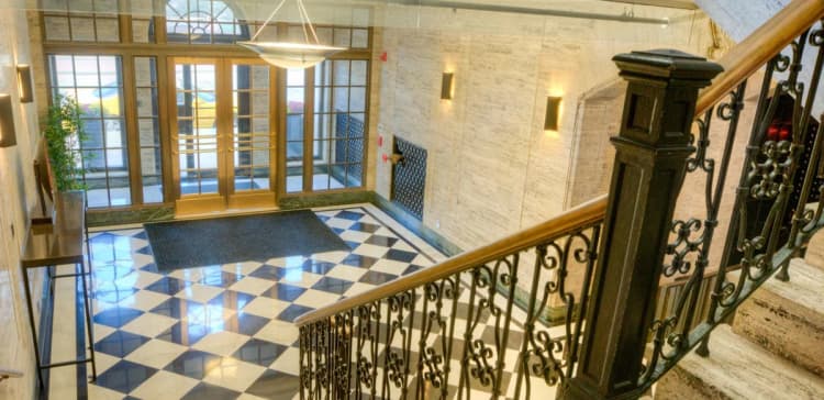 Milwaukee County apartments for rent - image - Bridgeview - Lobby.jpg