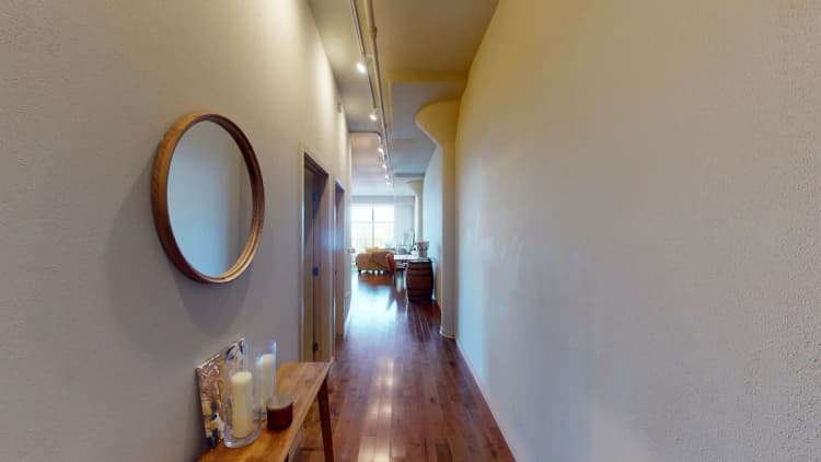 Milwaukee County apartments for rent - image - Oregon Apartments - Enterence 1.jpg