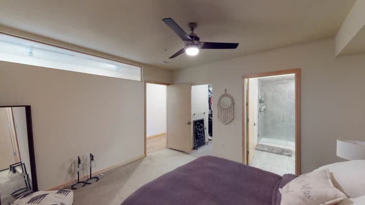 Milwaukee County apartments for rent - image - Oregon Apartments - Bedroom 1.jpg