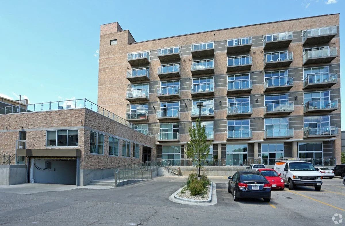 Milwaukee County apartments for rent - Property image - Oregon Apartments - 2