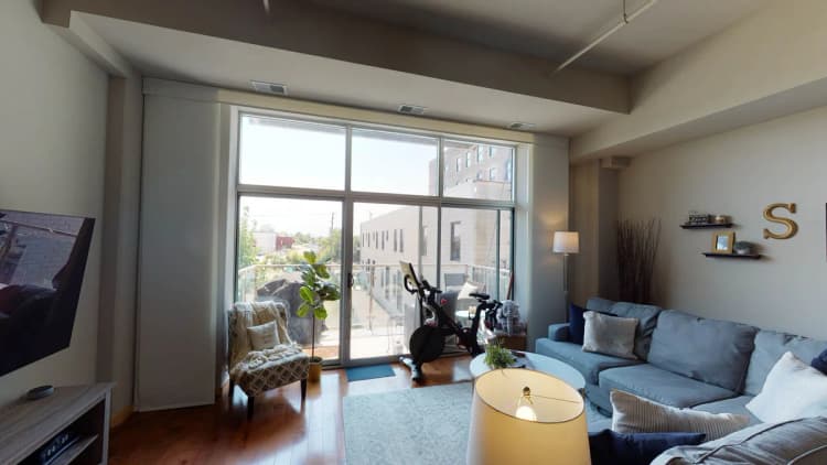 Milwaukee County apartments for rent - image - Oregon Apartments - Living room 7.jpg