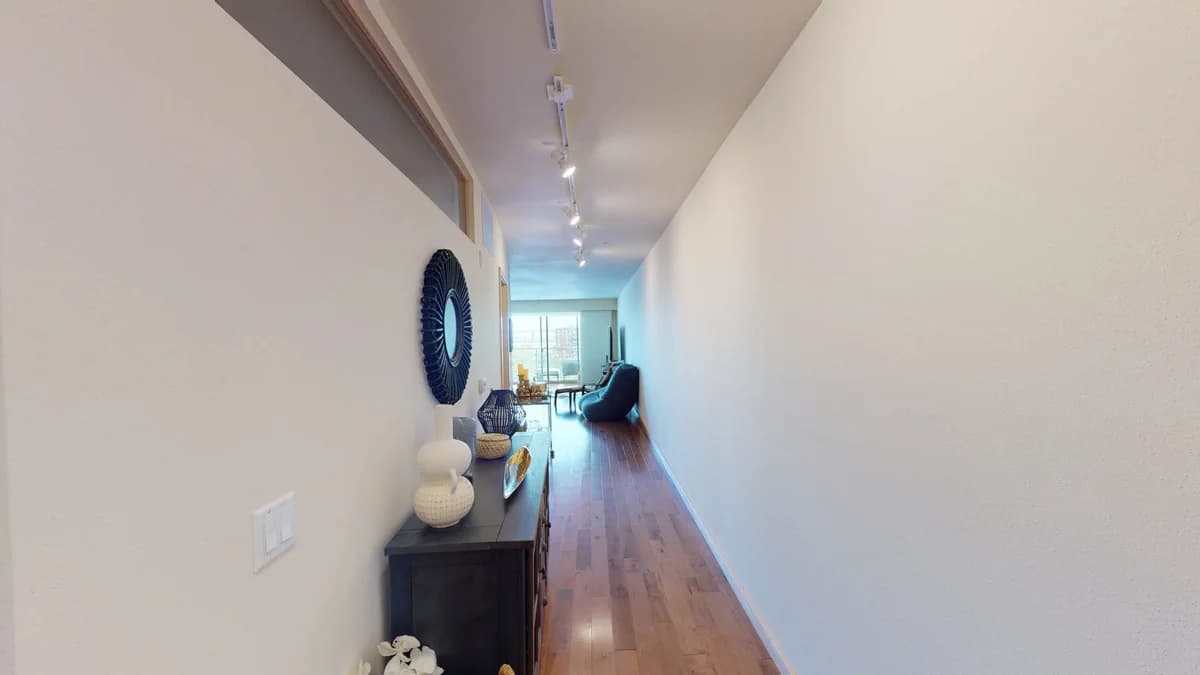 Milwaukee County apartments for rent - image - Oregon Apartments - Enterence.jpg