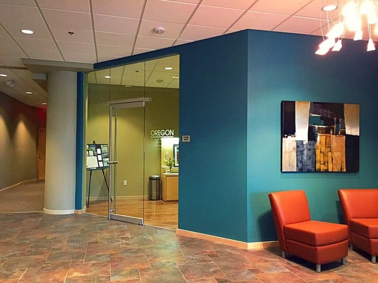 Milwaukee County apartments for rent - image - Oregon Apartments - Lobby.jpg
