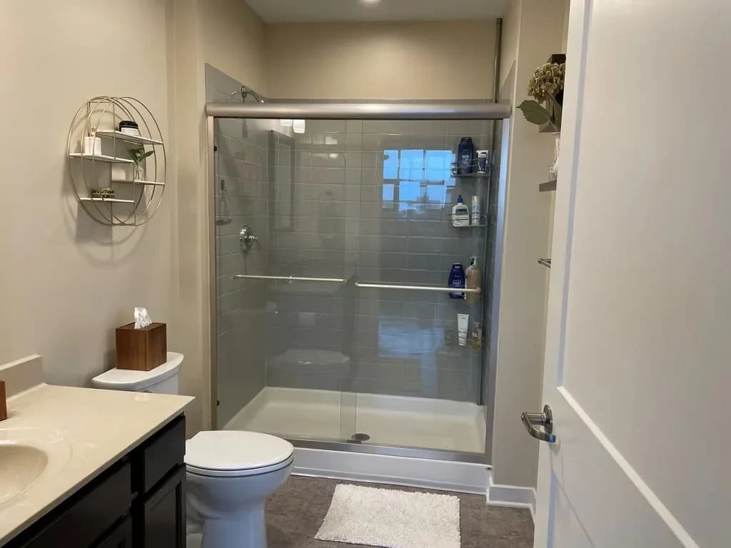 Milwaukee County apartments for rent - image - The Artisan Lofts - Bathroom 2.webp
