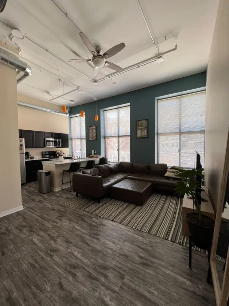 Milwaukee County apartments for rent - image - The Artisan Lofts - entrance.webp