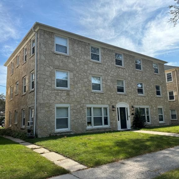 Milwaukee County apartments for rent - Property image - 4348 N Wilson Dr - 1