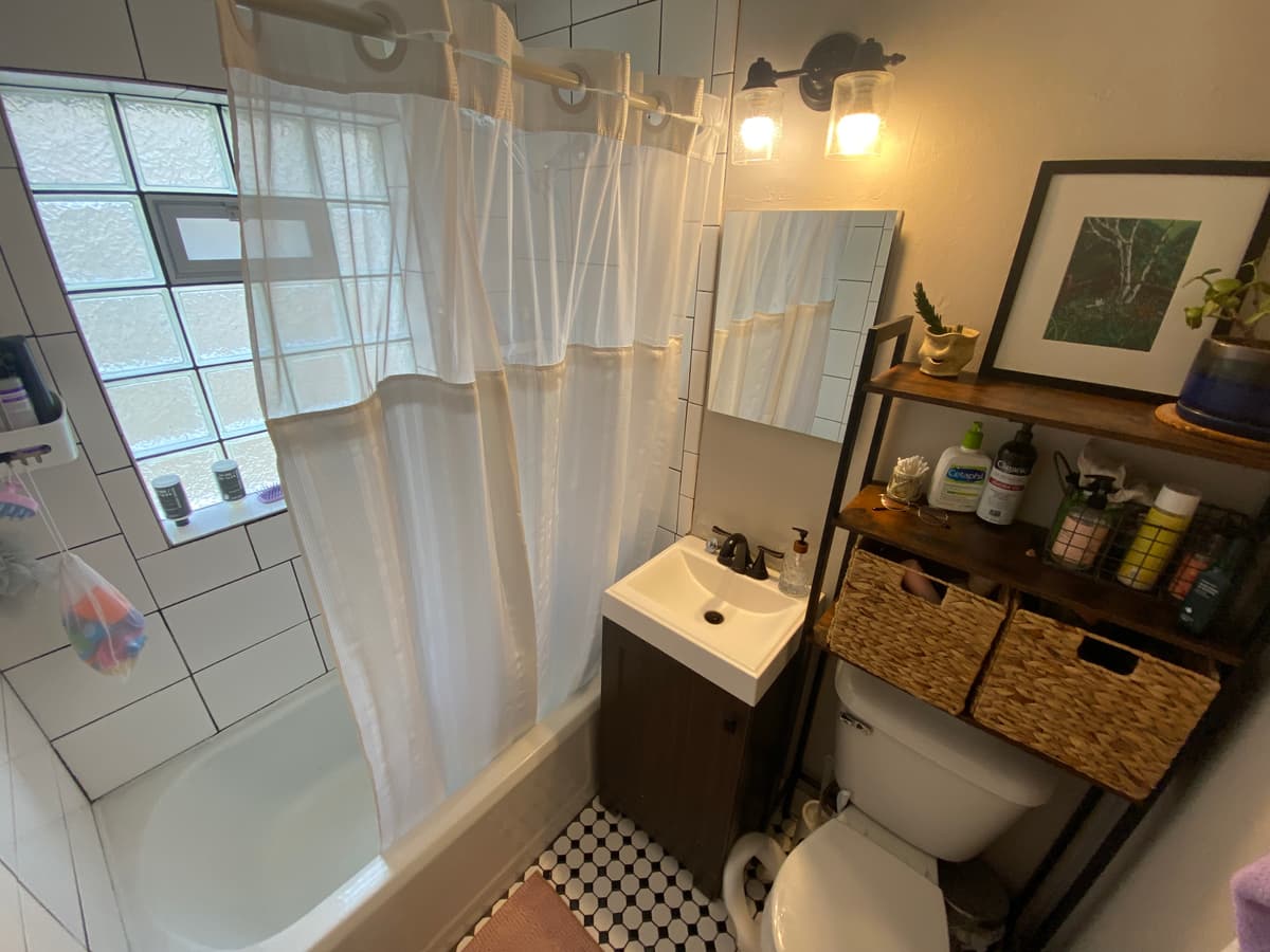 Milwaukee County apartments for rent - Property image - 4348 N Wilson Dr - 2