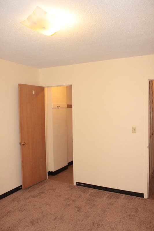 undefined apartments for rent - image - Lake-Summit-unit-207-027.jpg