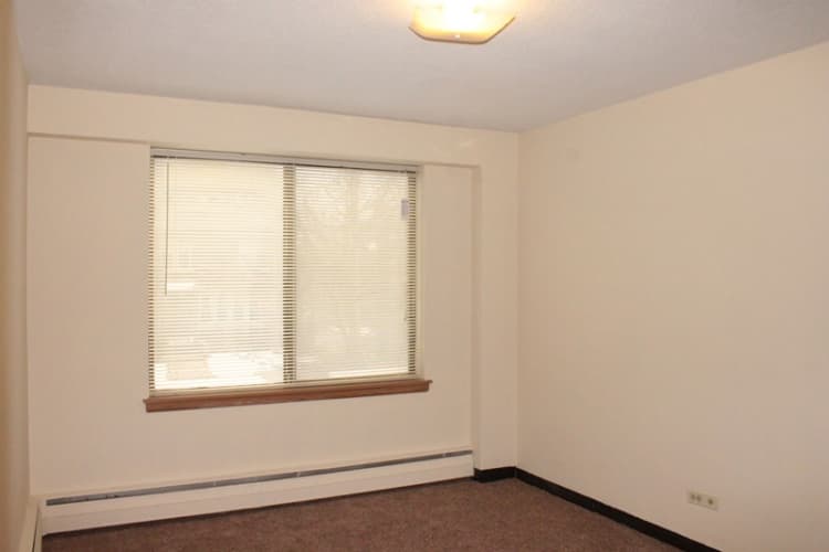 undefined apartments for rent - image - Lake-Summit-unit-207-024.jpg