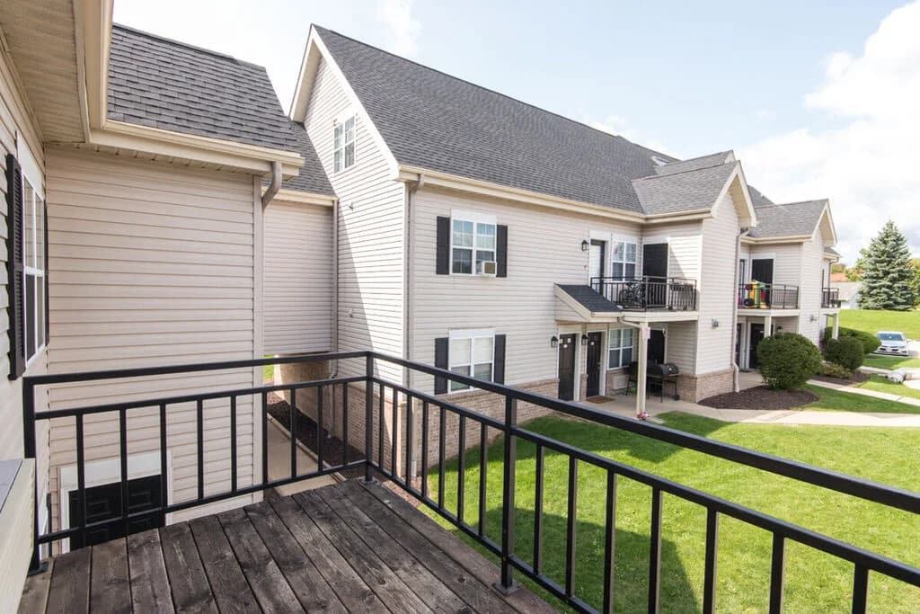 Milwaukee County apartments for rent - Property image - Madison Woods - 2